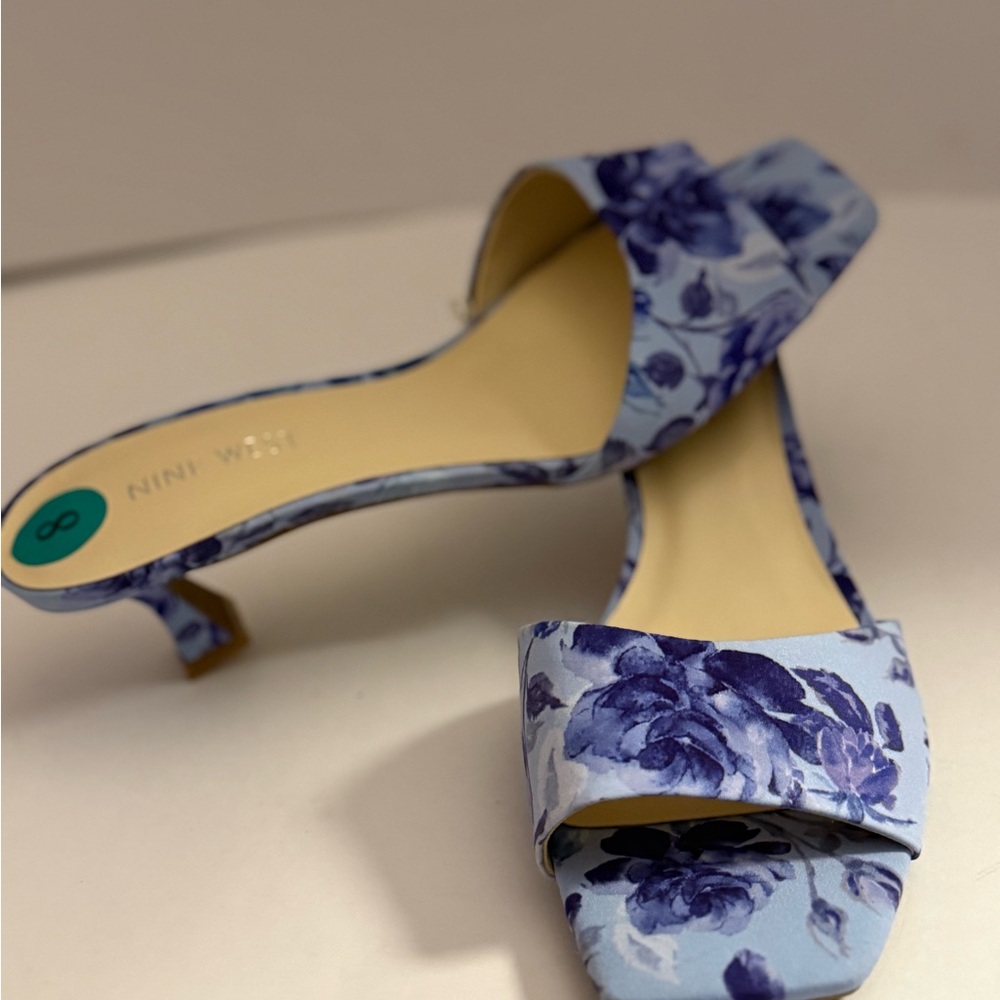 Nine West Inya Blue/Purple Floral Heels Women’s 8